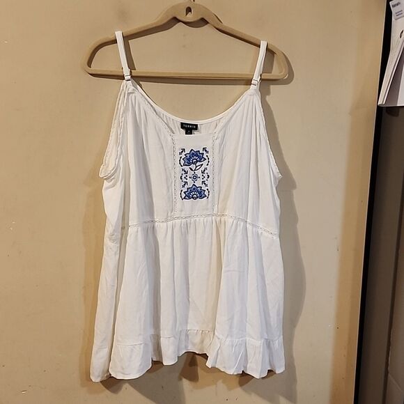 Beautiful Torrid top size 4 - Picture 1 of 6